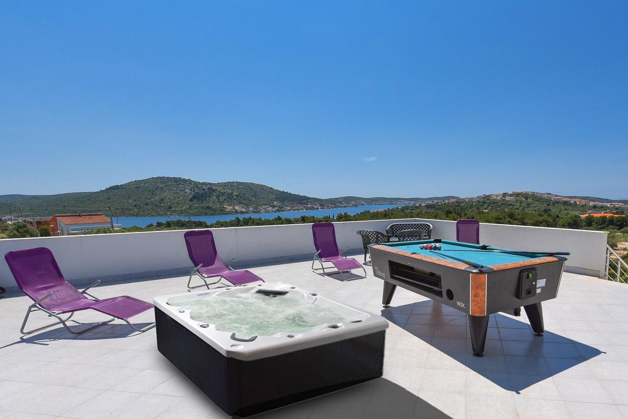 Xxl Vila Lavanda For 16 Person Rogoznica  Zewnętrze zdjęcie